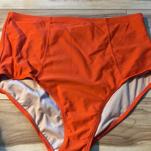 Old Navy Orange Bikini Size M - Picture 2 of 7